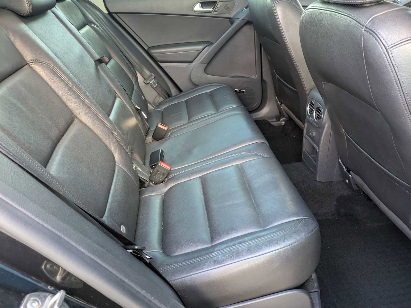 Used 2016 Volkswagen Tiguan SEL image 20