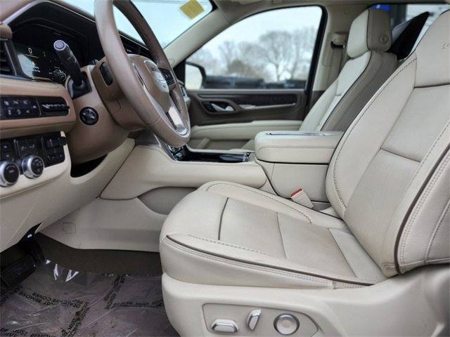 Used 2023 GMC Yukon XL Denali w/ Advanced Technology Package image 21