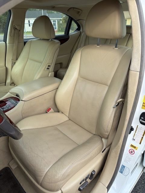 Used 2010 Lexus LS 460 L image 7