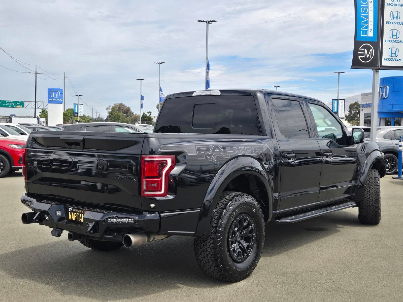Used 2017 Ford F150 Raptor w/ Equipment Group 802A Luxury AWD/4WD image 7