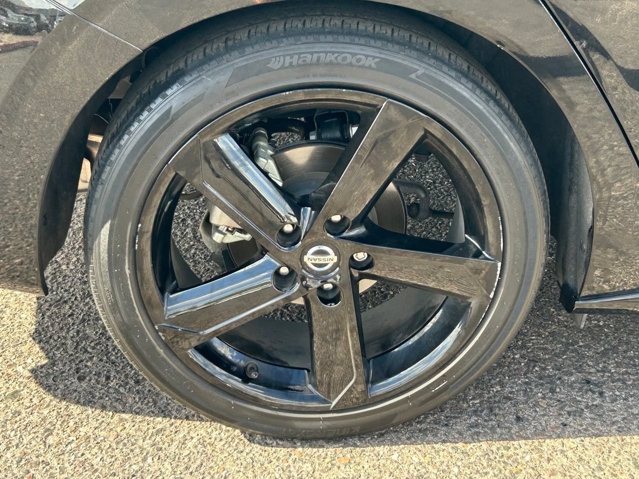 Certified 2023 Nissan Sentra SR w/ Midnight Edition Package FWD image 10