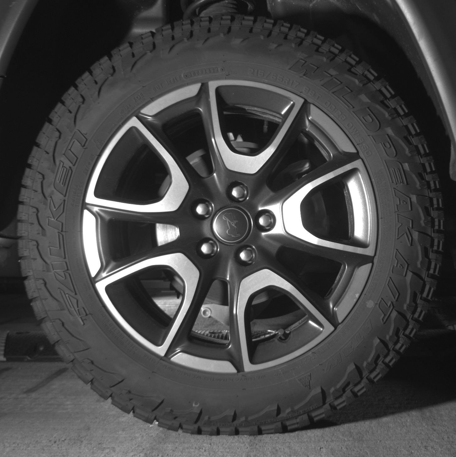 Used 2025 Jeep Compass Trailhawk AWD/4WD image 15