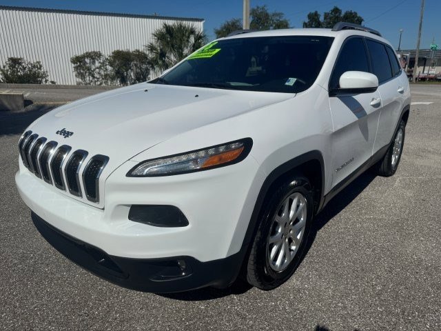 Used 2018 Jeep Cherokee Latitude Plus w/ Comfort/Convenience Group