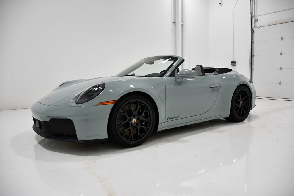 Used 2026 Porsche 911 Carrera 4 GTS AWD/4WD image 7