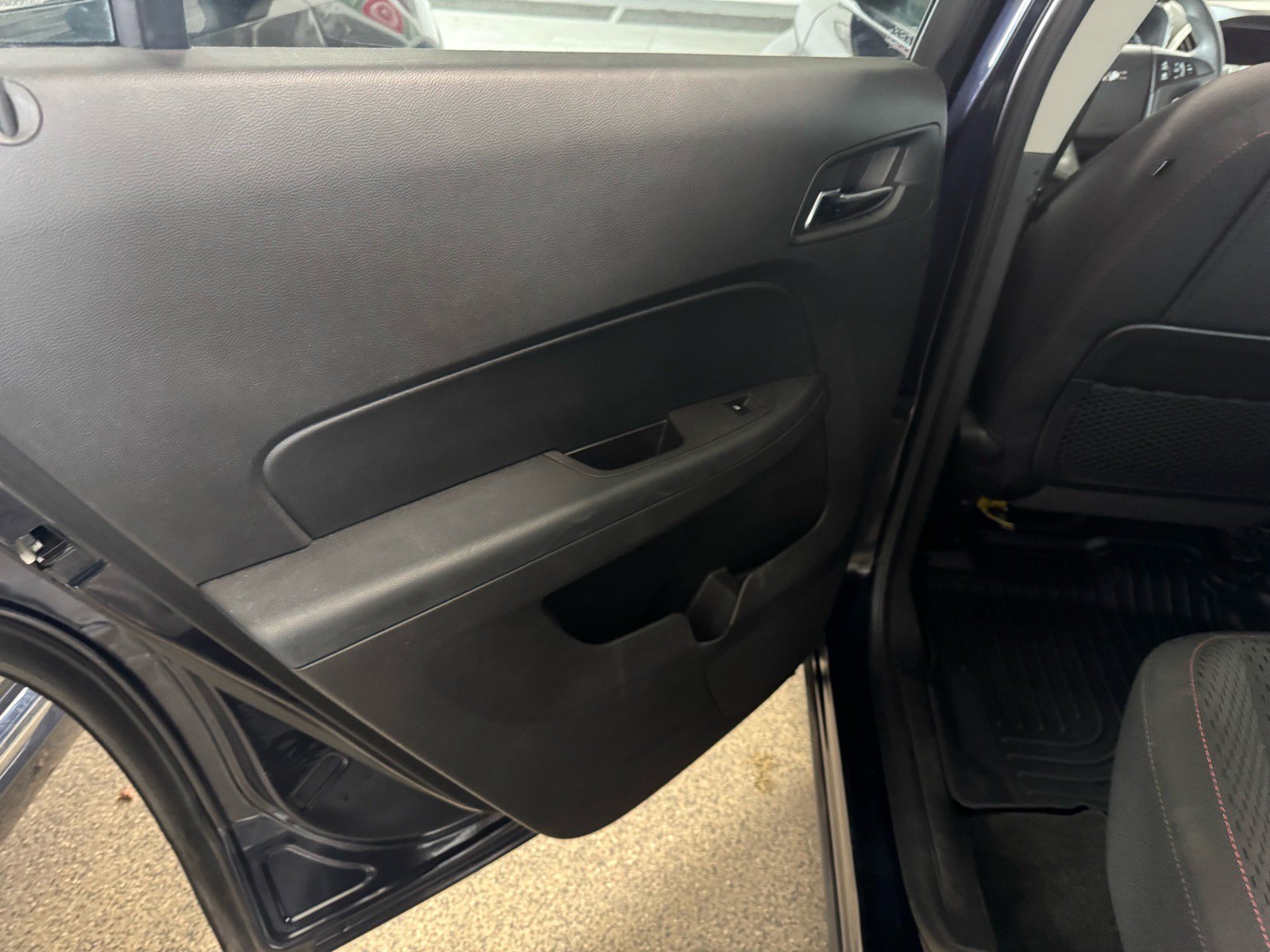 Used 2015 GMC Terrain SLE image 10