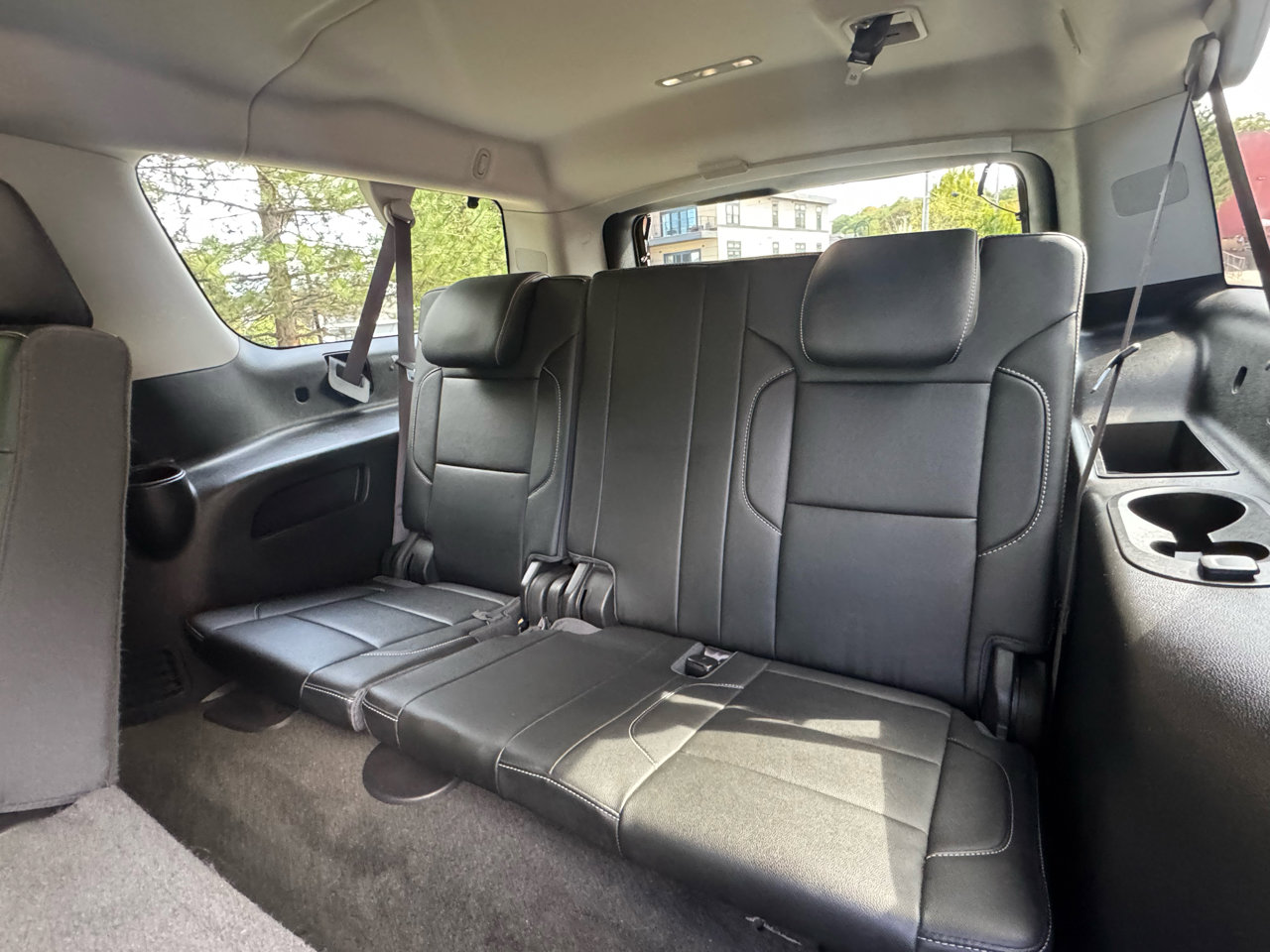 Used 2017 Chevrolet Suburban LT image 10