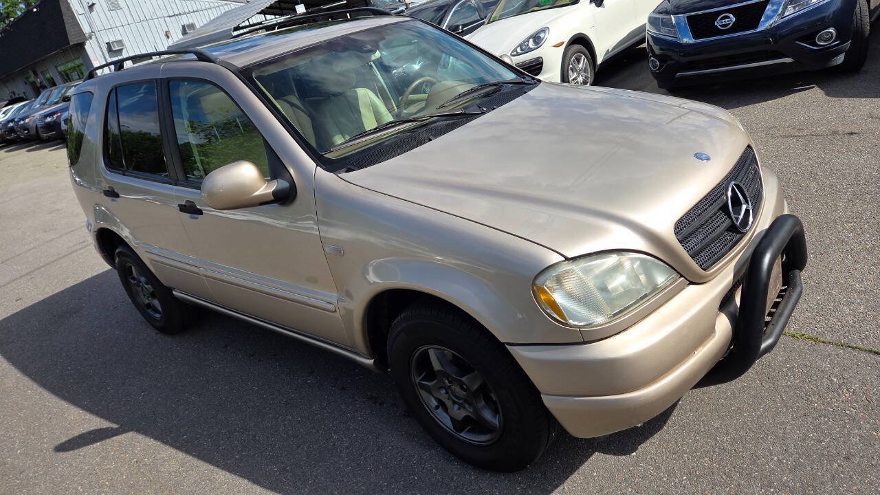 Used 2001 Mercedes-Benz ML 320 4MATIC image 17