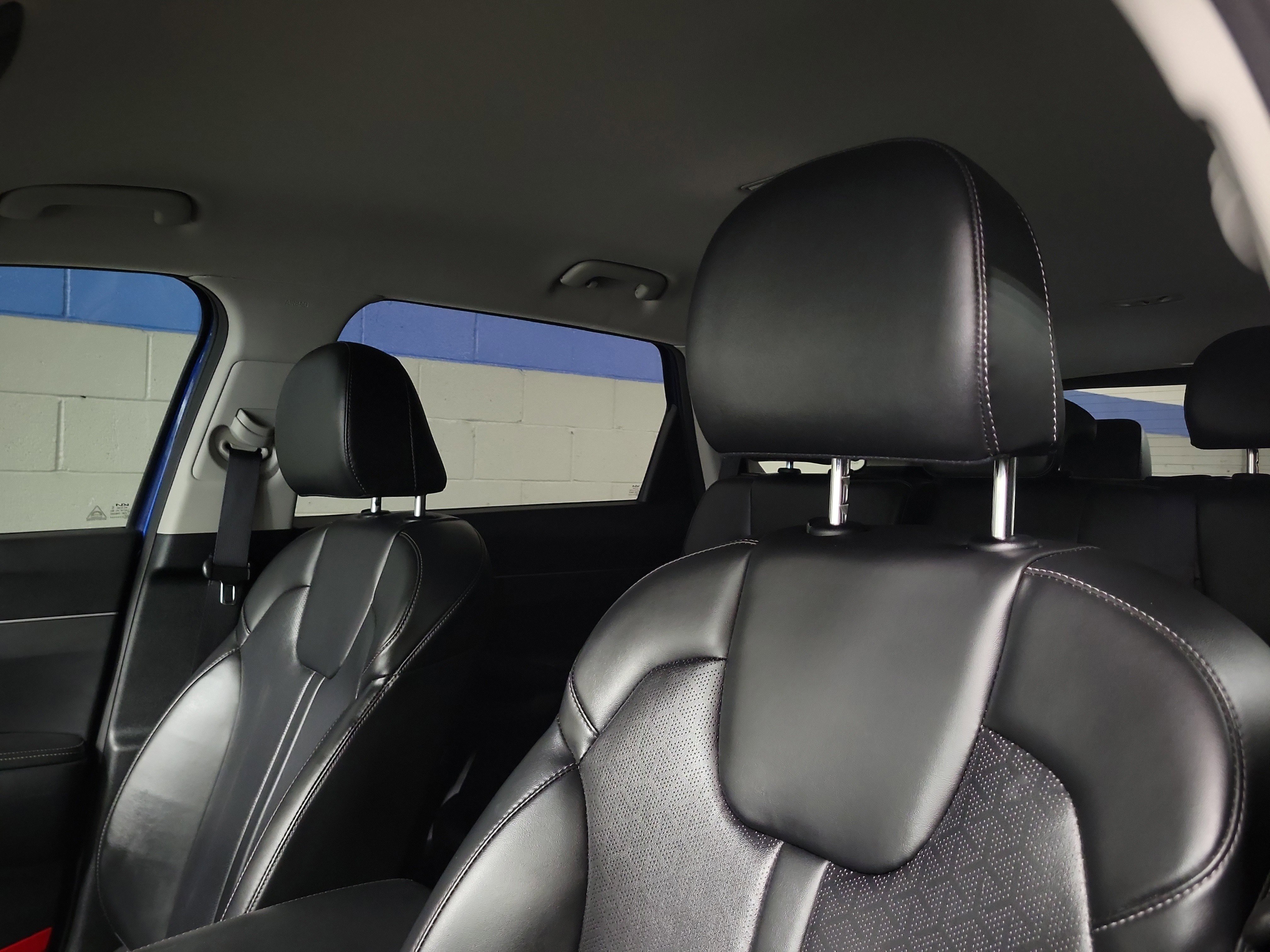 Used 2023 Kia Sorento S image 16