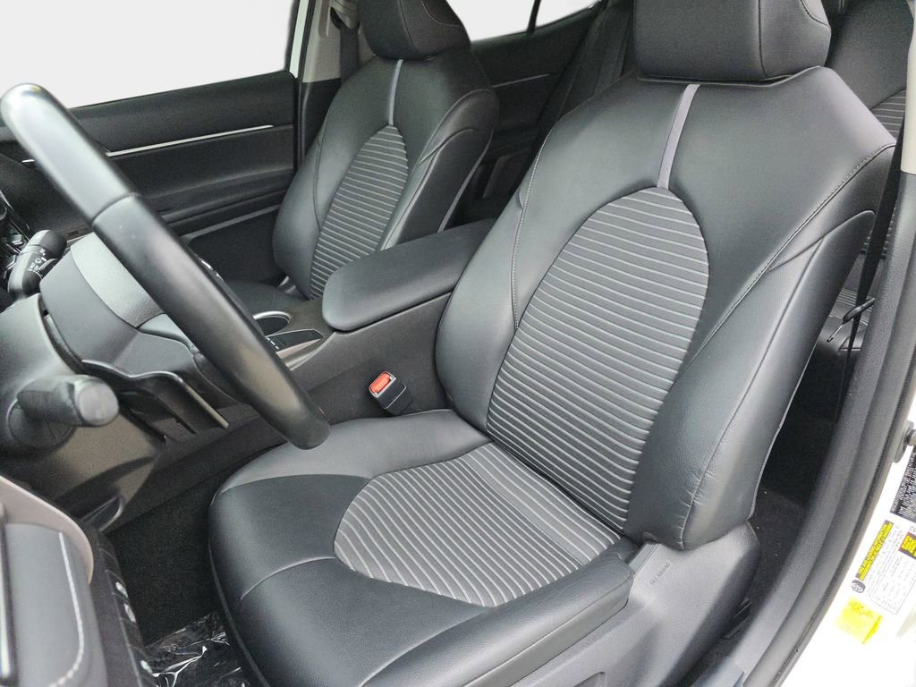 Used 2022 Toyota Camry SE image 17