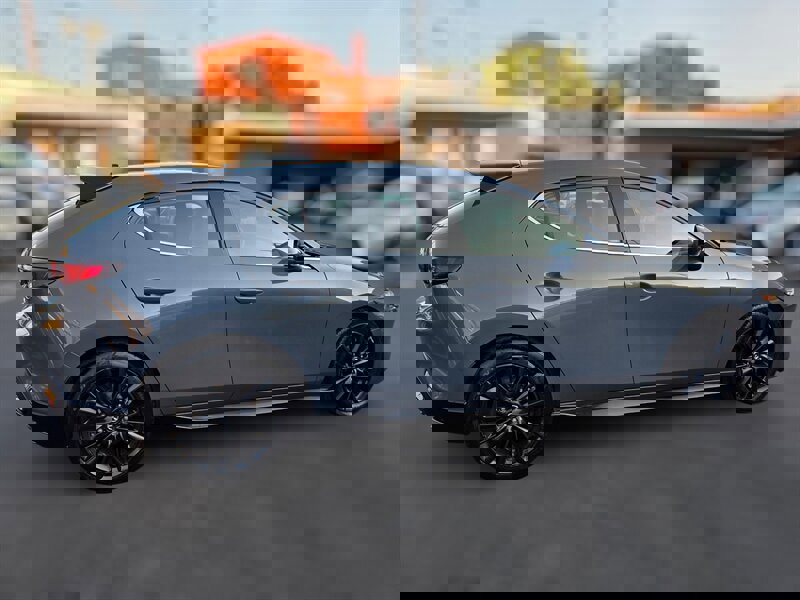 Used 2020 MAZDA MAZDA3 AWD Hatchback w/ Premium Pkg image 4