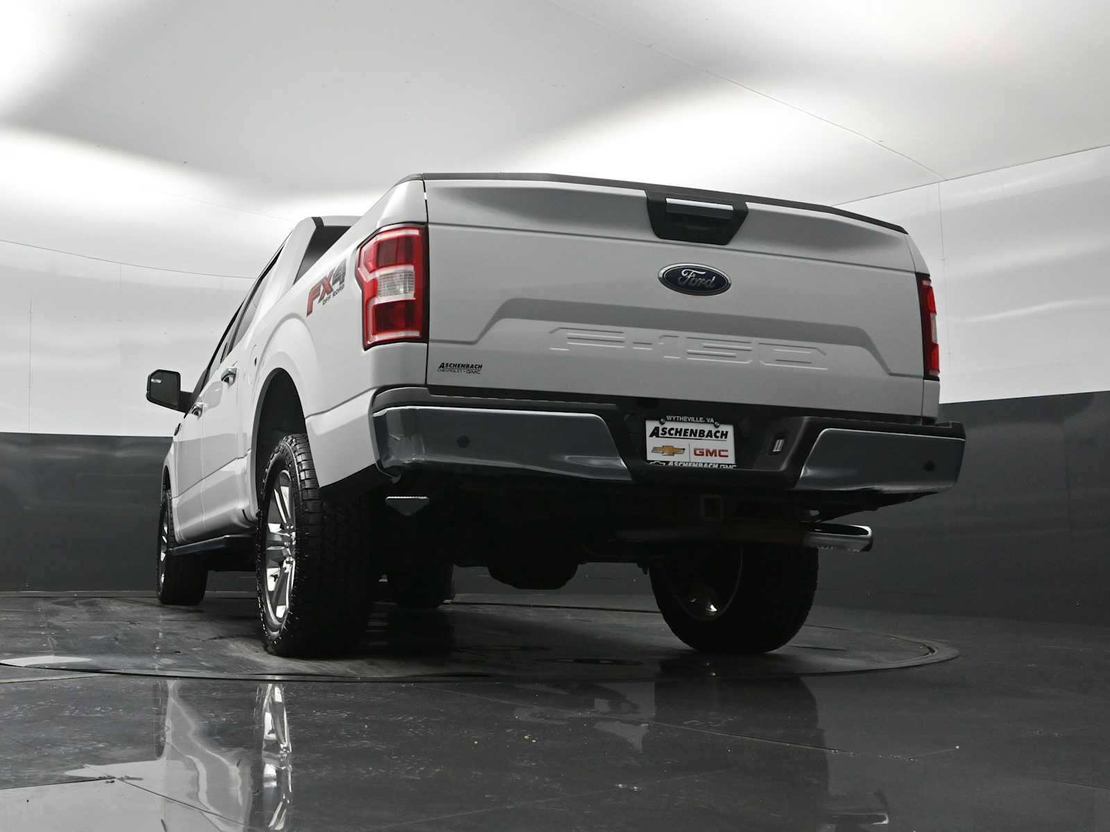 Used 2019 Ford F150 XLT w/ Equipment Group 302A Luxury AWD/4WD image 23