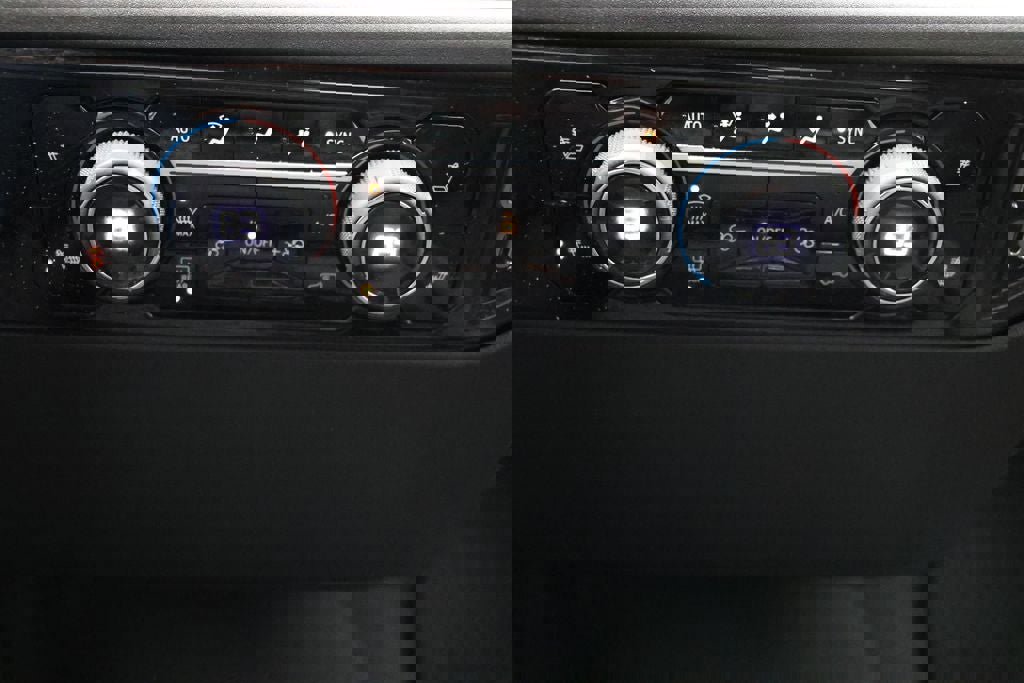 Used 2023 Chevrolet Silverado 1500 LT image 27