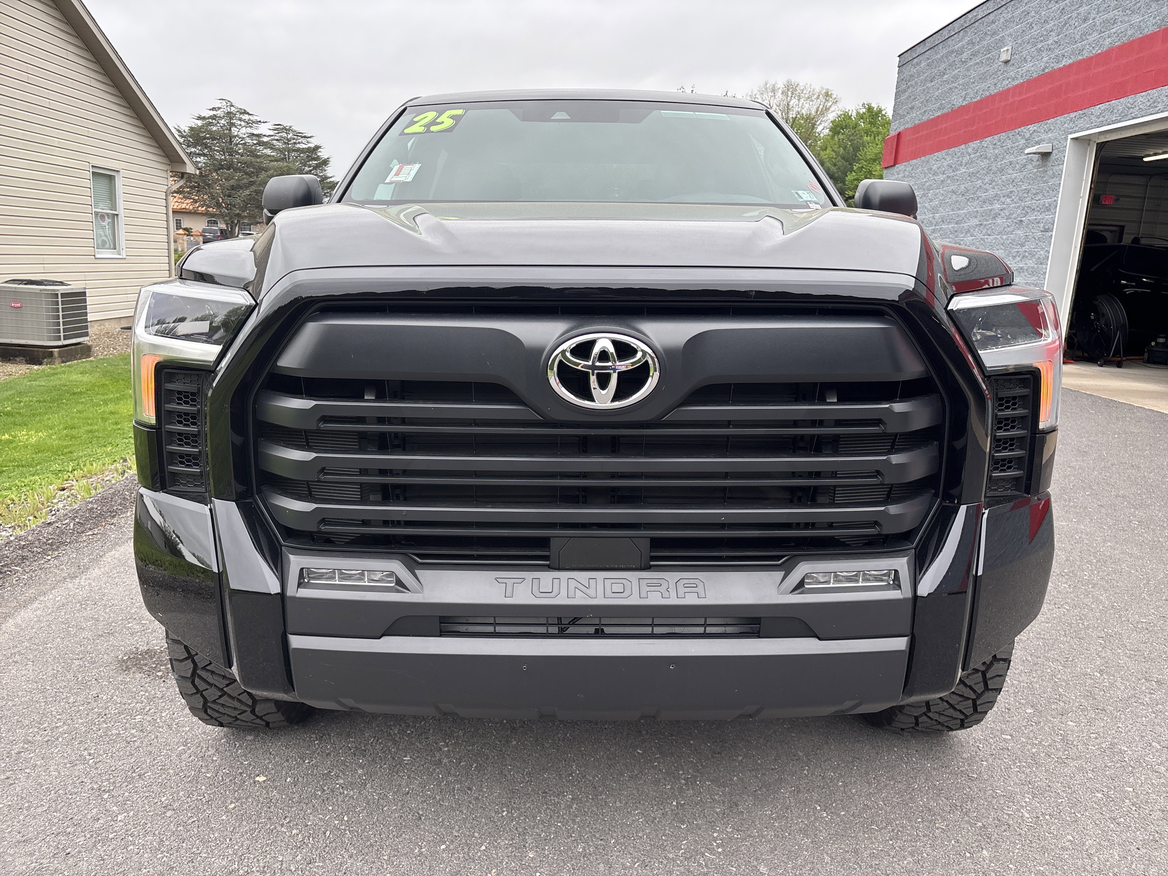 Used 2025 Toyota Tundra SR5 AWD/4WD image 8