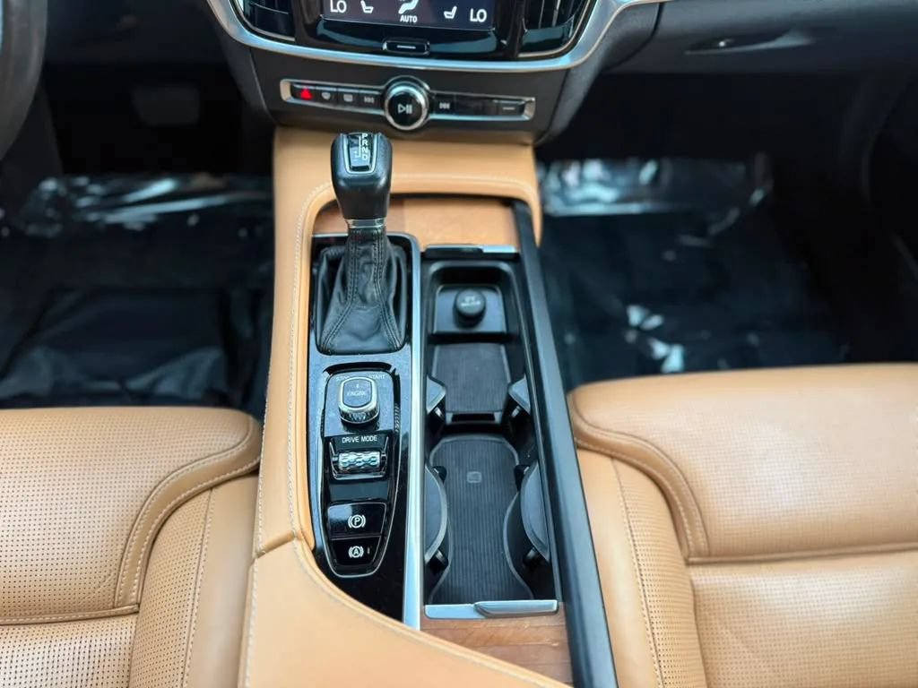 Used 2017 Volvo S90 T6 Inscription w/ Vision Package AWD/4WD image 18