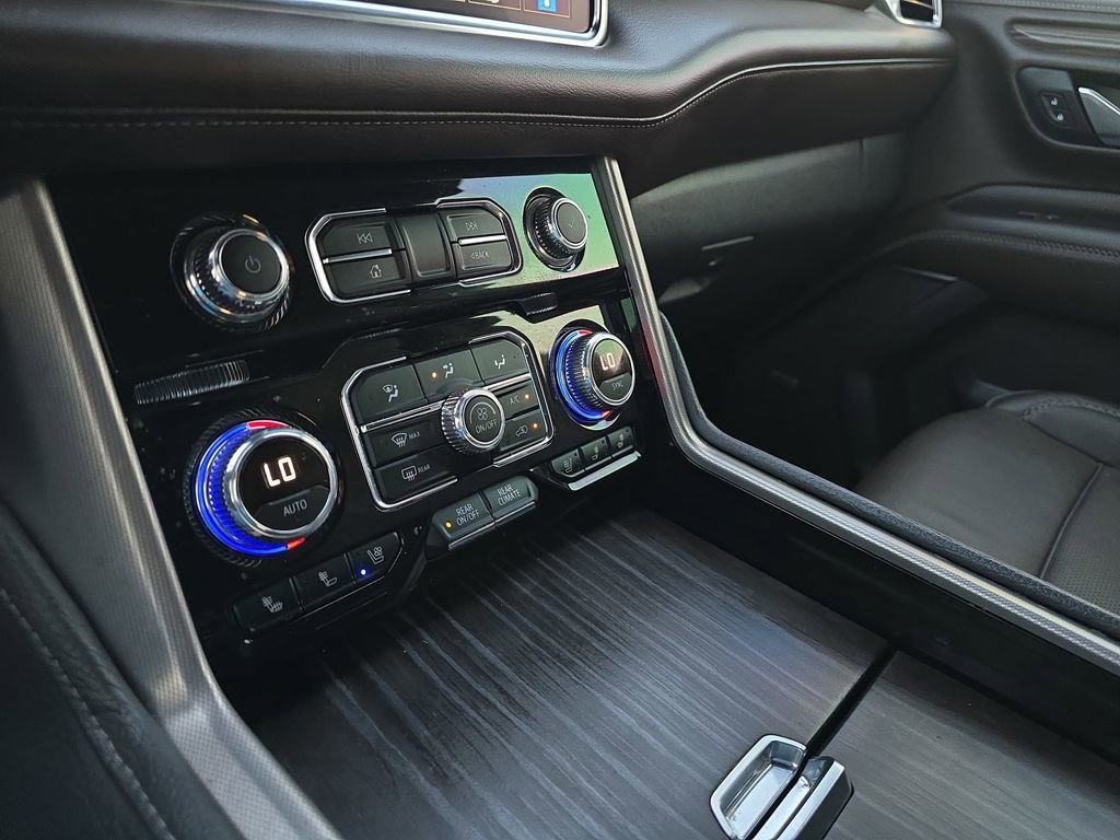 Used 2024 GMC Yukon Denali image 25