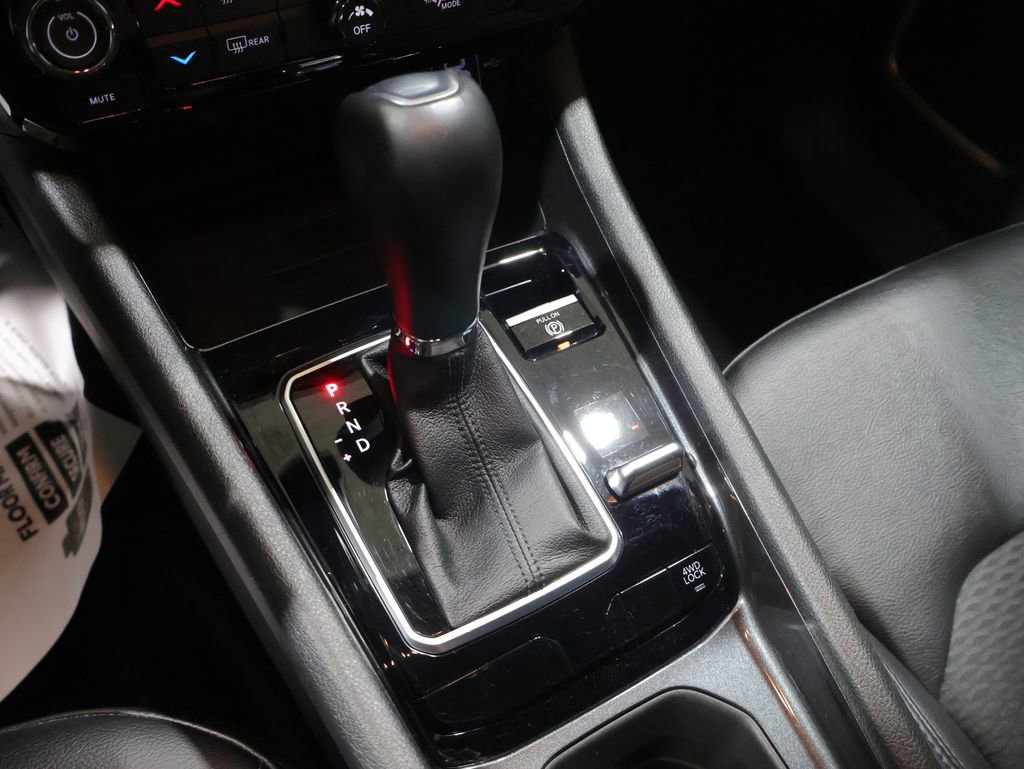 Used 2023 Jeep Compass Latitude w/ Convenience Group AWD/4WD image 34