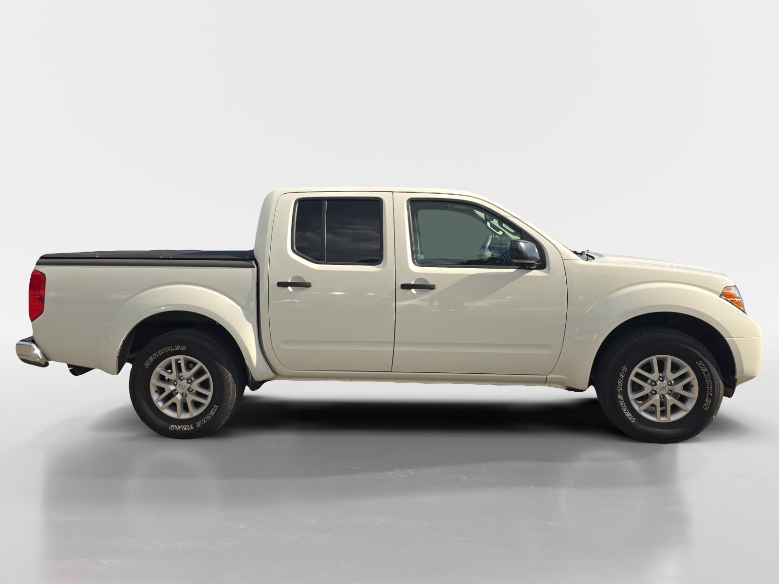 Used 2016 Nissan Frontier SV AWD/4WD image 7