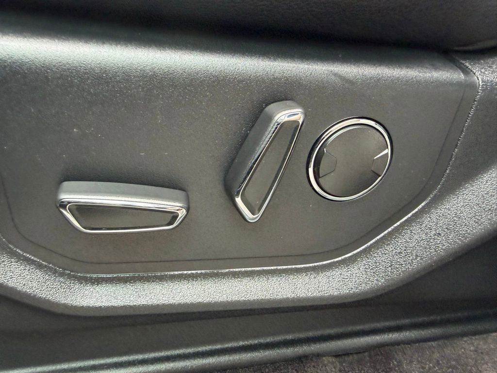 Used 2019 Ford Expedition XLT w/ Equipment Group 202A image 21