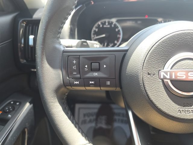 Used 2025 Nissan Pathfinder SV w/ Black Appearance Package AWD/4WD image 13