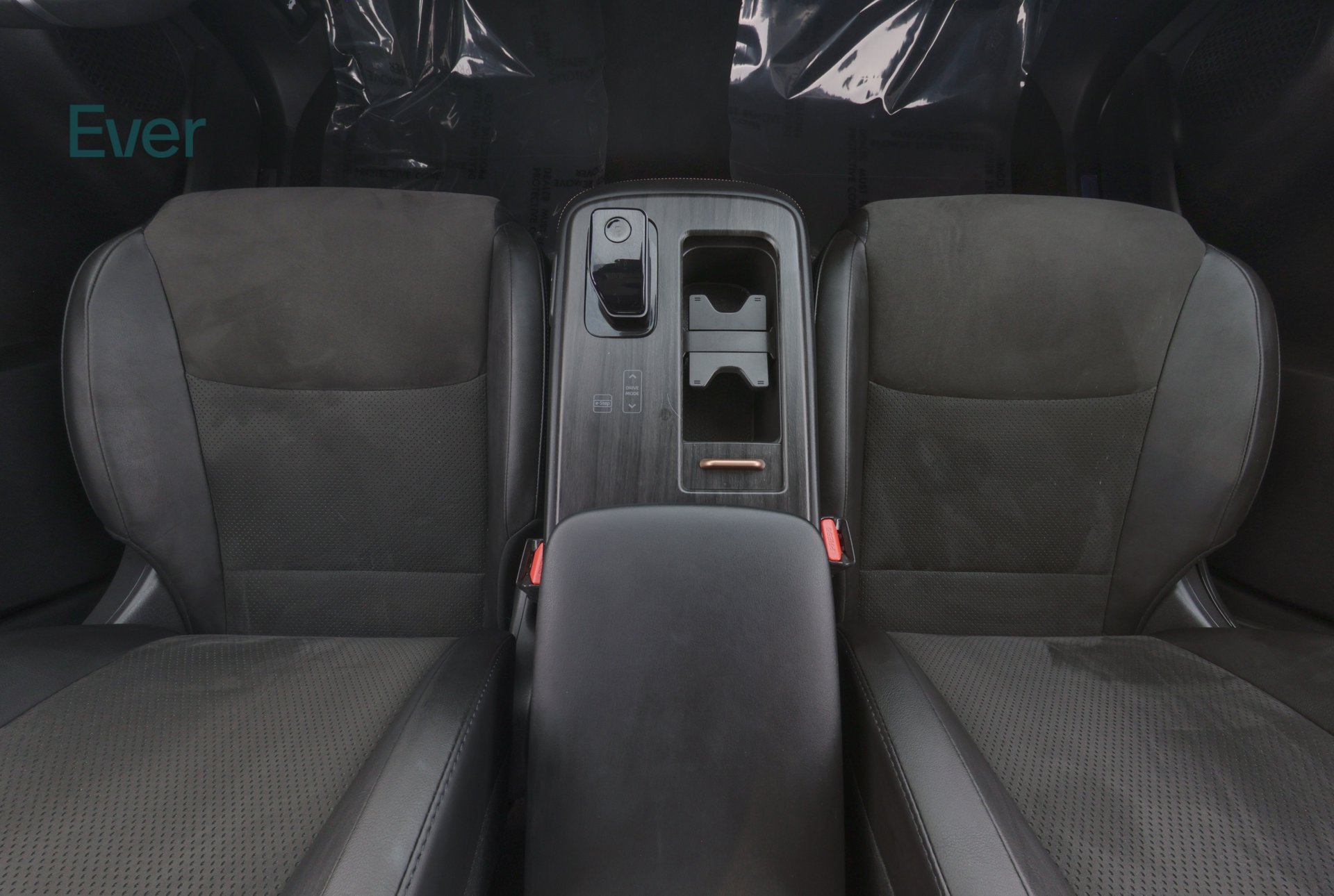 Used 2024 Nissan Ariya AWD image 27