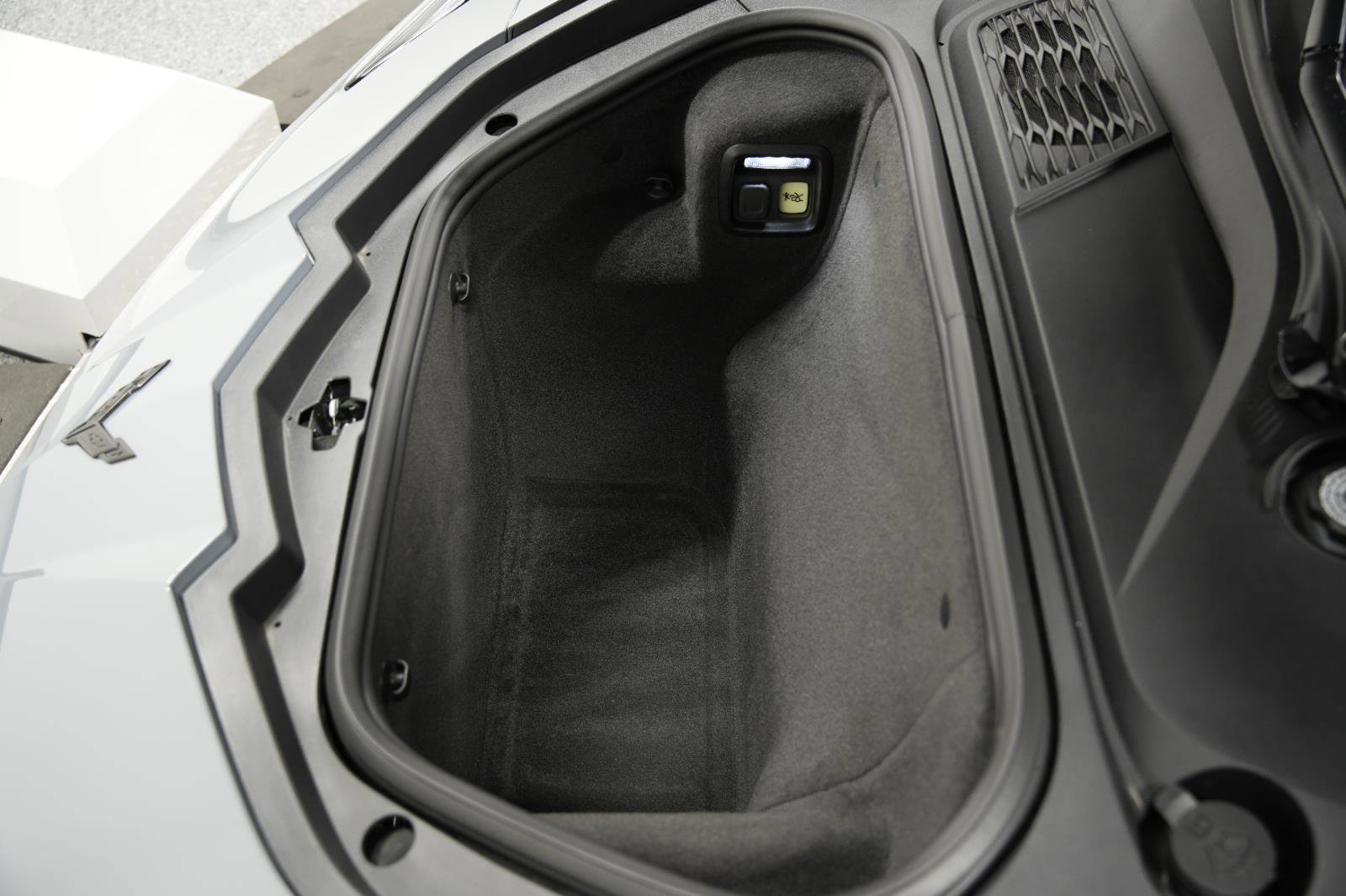 Used 2024 Chevrolet Corvette Stingray Premium Conv w/ Stealth Interior Trim Package image 22