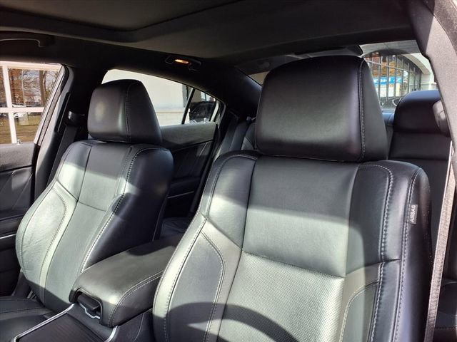 Used 2016 Dodge Charger SXT w/ AWD Plus Group image 17