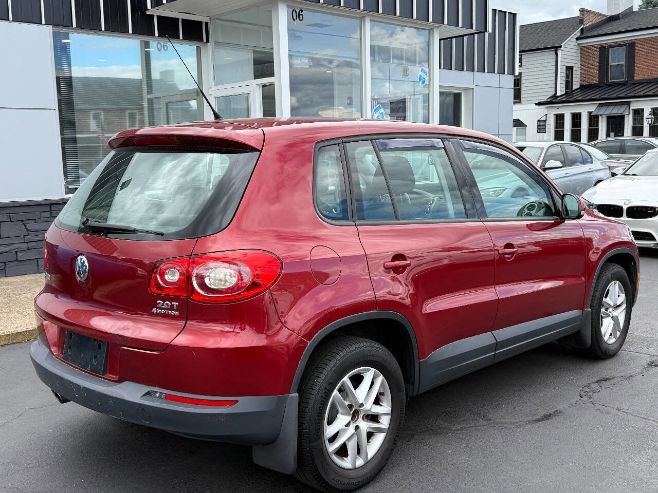 Used 2011 Volkswagen Tiguan S image 6