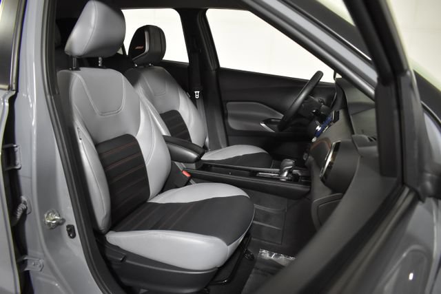 Used 2021 Nissan Kicks SR w/ SR Premium Package FWD image 33