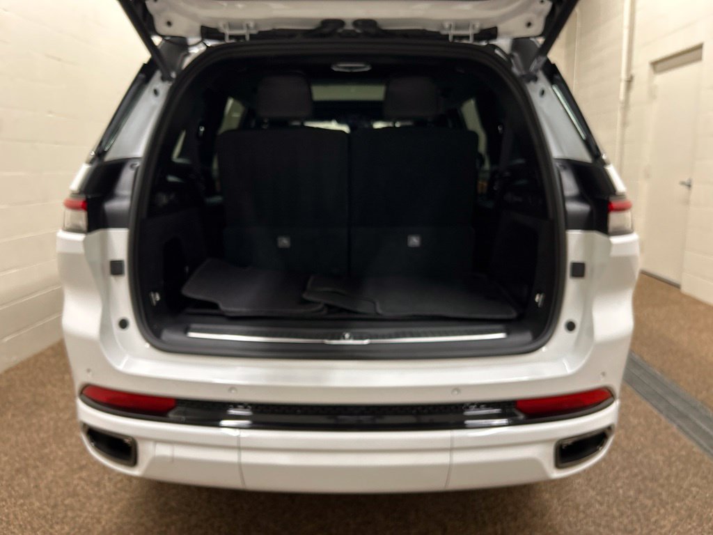 Used 2025 Jeep Grand Cherokee L Summit AWD/4WD image 19