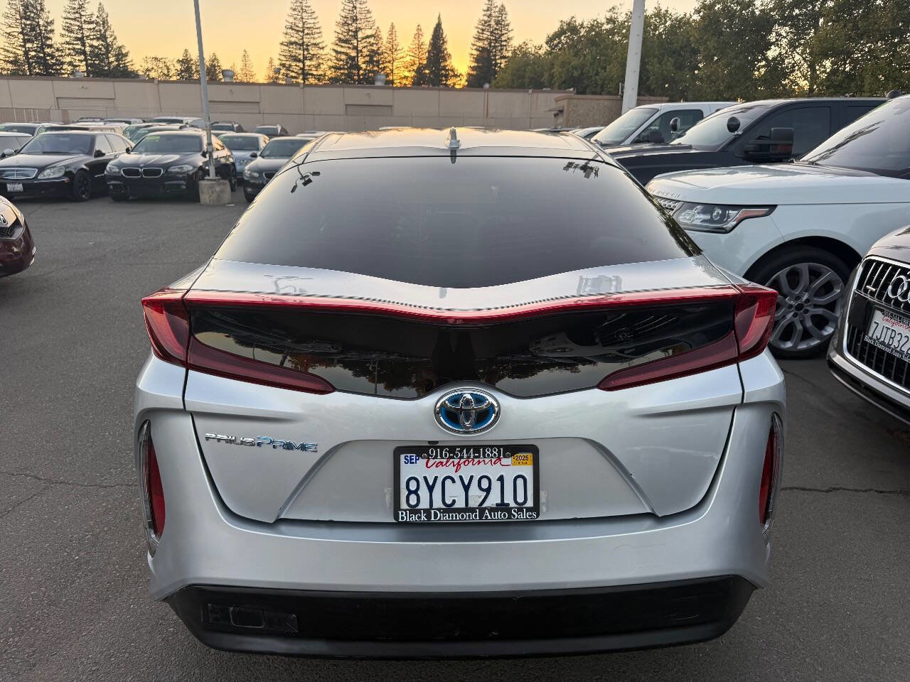 Used 2018 Toyota Prius Prime Premium image 6