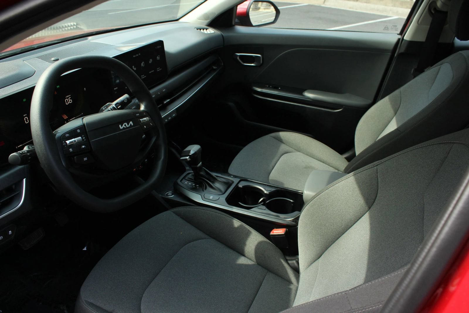 Used 2025 Kia K4 FWD image 13