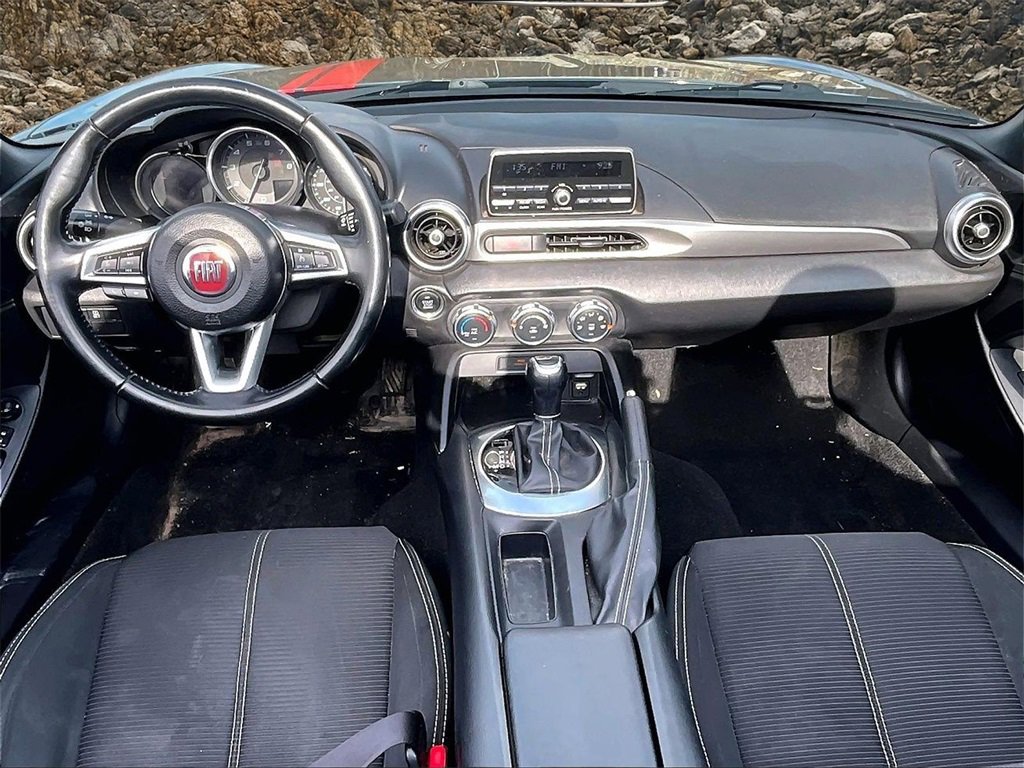Used 2018 FIAT 124 Spider Classica image 14