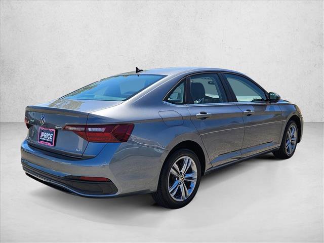 Used 2024 Volkswagen Jetta SE FWD image 5