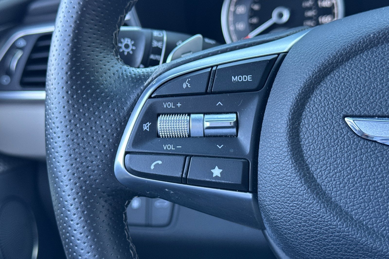 Used 2022 Genesis G70 3.3T image 33