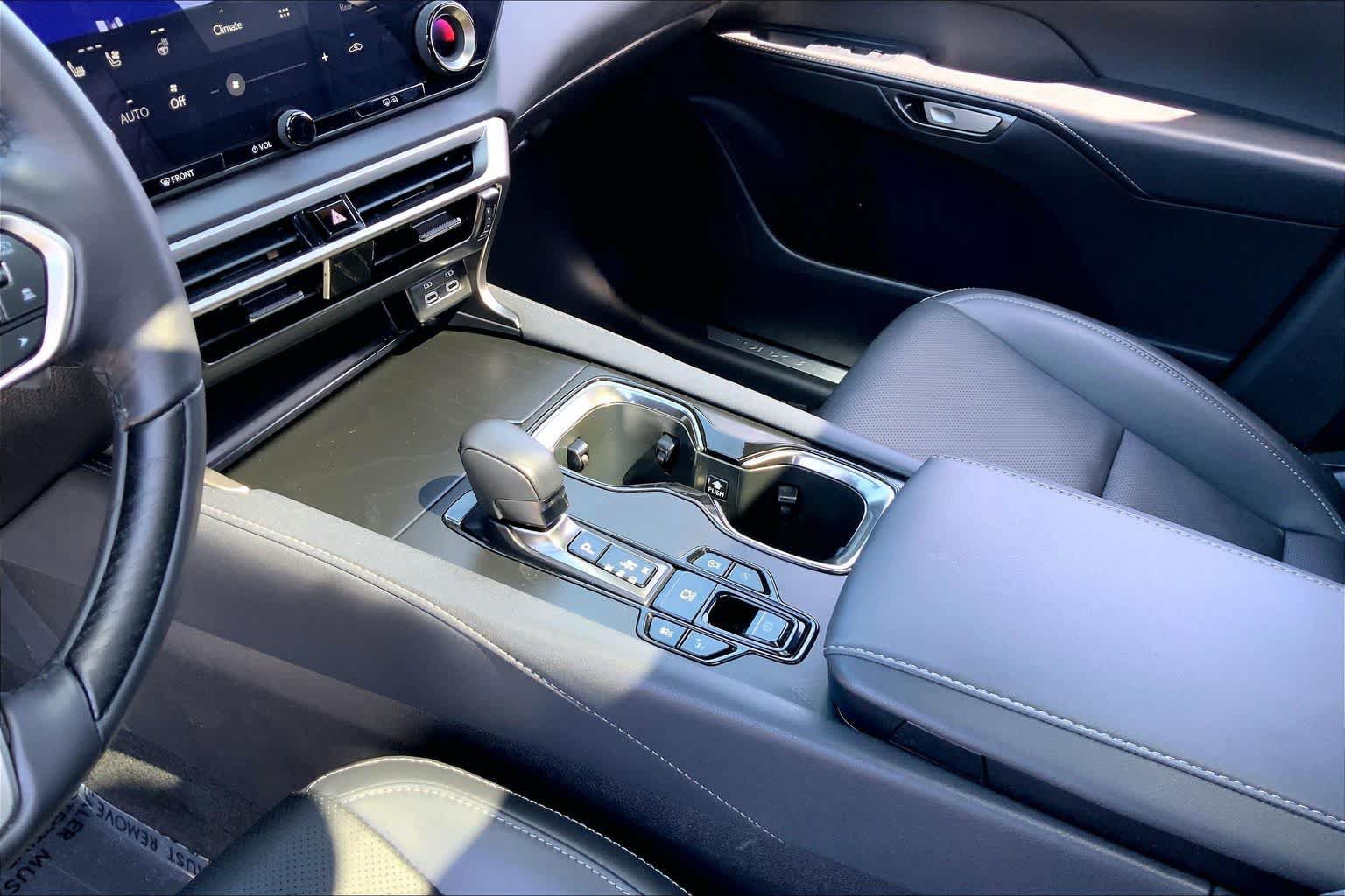 Certified 2025 Lexus RX 350 Premium AWD/4WD image 17