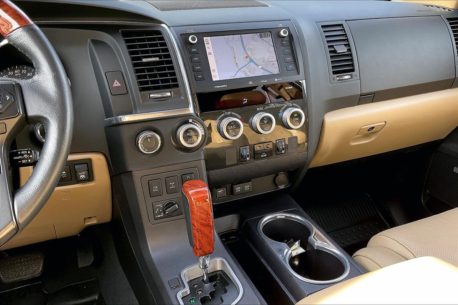 Used 2021 Toyota Sequoia Platinum AWD/4WD image 6