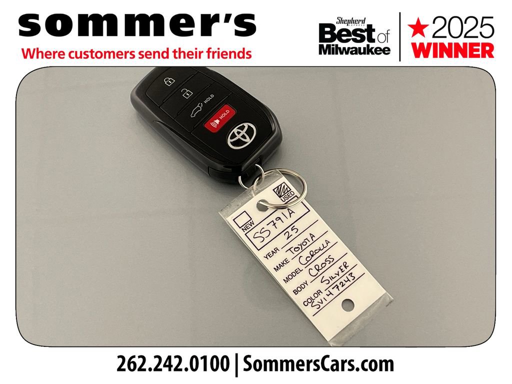 Used 2025 Toyota Corolla Cross XLE w/ Convenience Package image 25