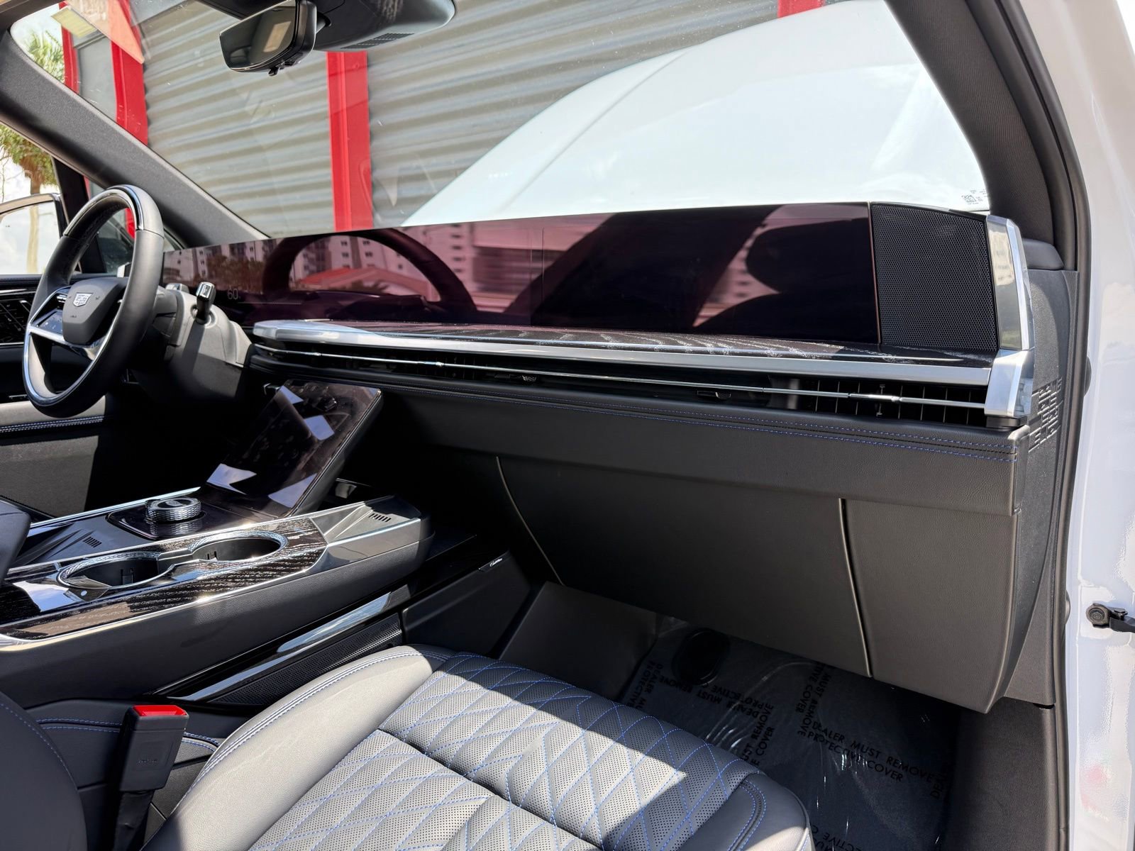 Used 2026 Cadillac Escalade IQ Sport 1 w/ LPO, ONYX Package AWD/4WD image 31
