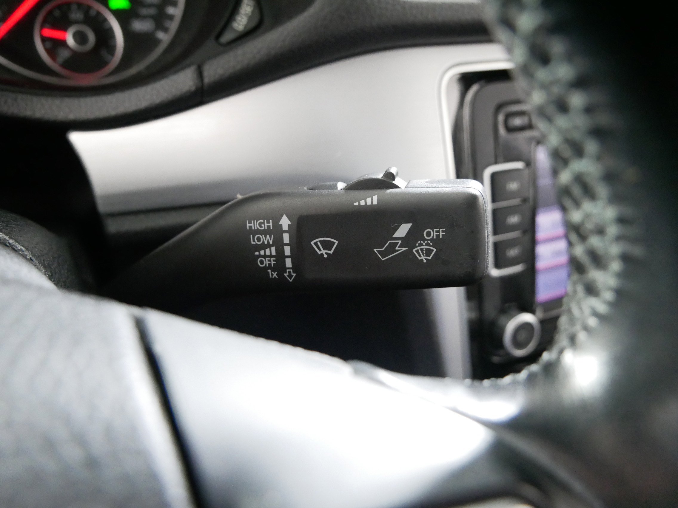 Used 2013 Volkswagen Passat 2.5 SE image 30