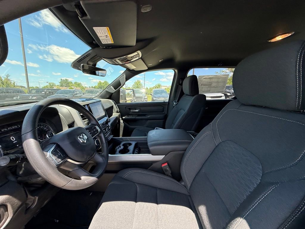 New 2026 RAM 1500 Express AWD/4WD image 12