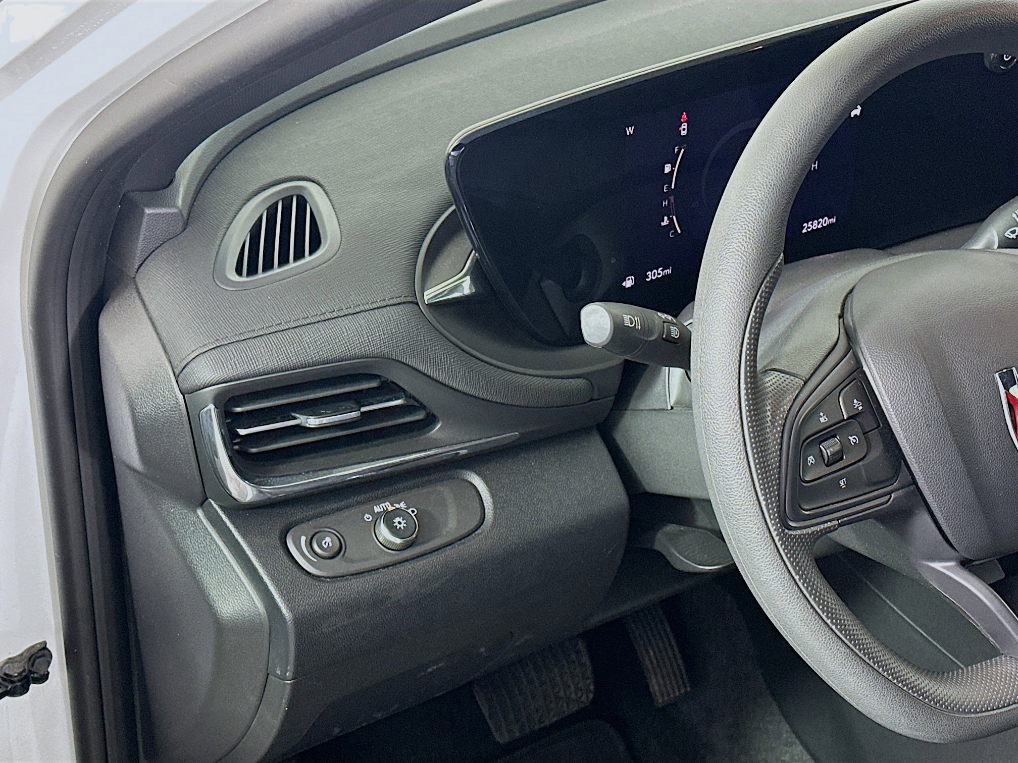 Used 2025 Buick Envista Preferred FWD image 16