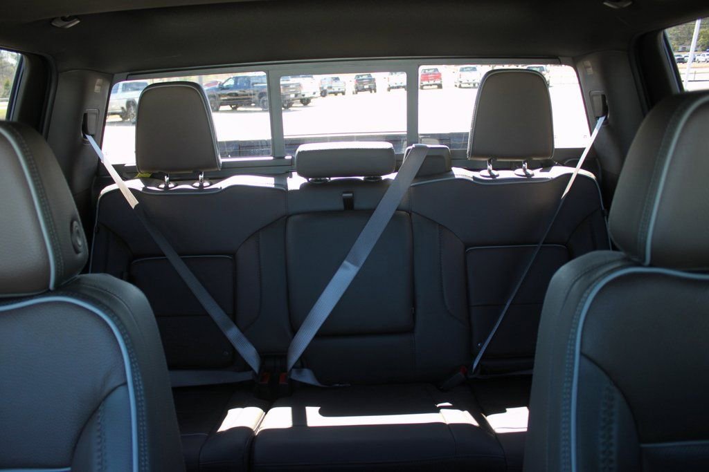 Used 2024 GMC Sierra 1500 Denali AWD/4WD image 21