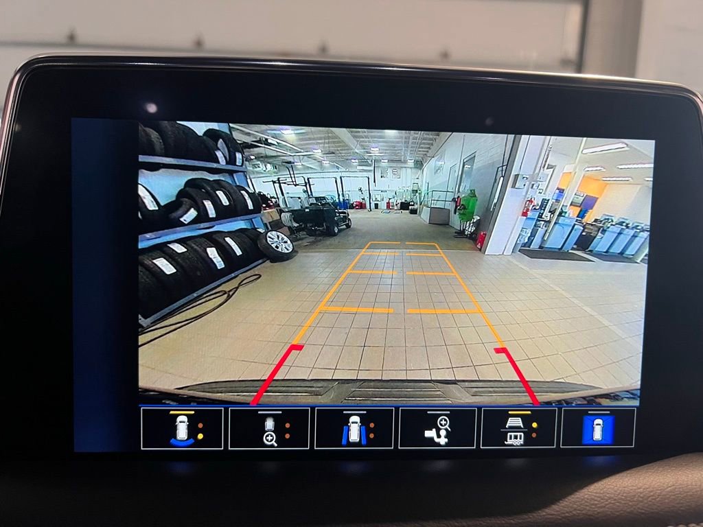 Used 2022 Chevrolet Tahoe LT w/ Luxury Package AWD/4WD image 25