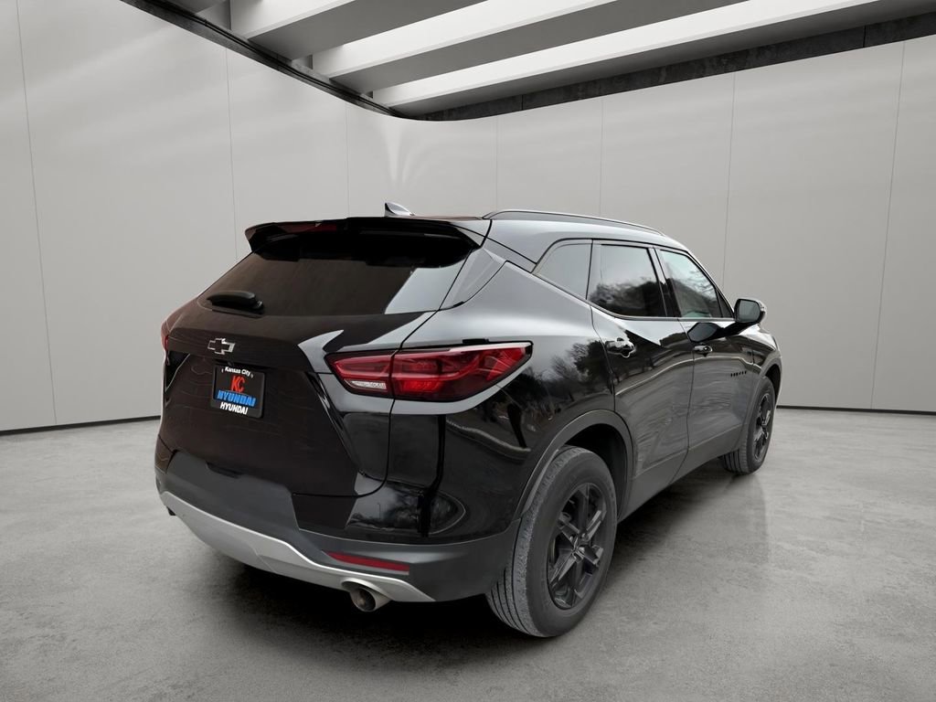 Used 2023 Chevrolet Blazer LT w/ Midnight/Sport Edition image 5
