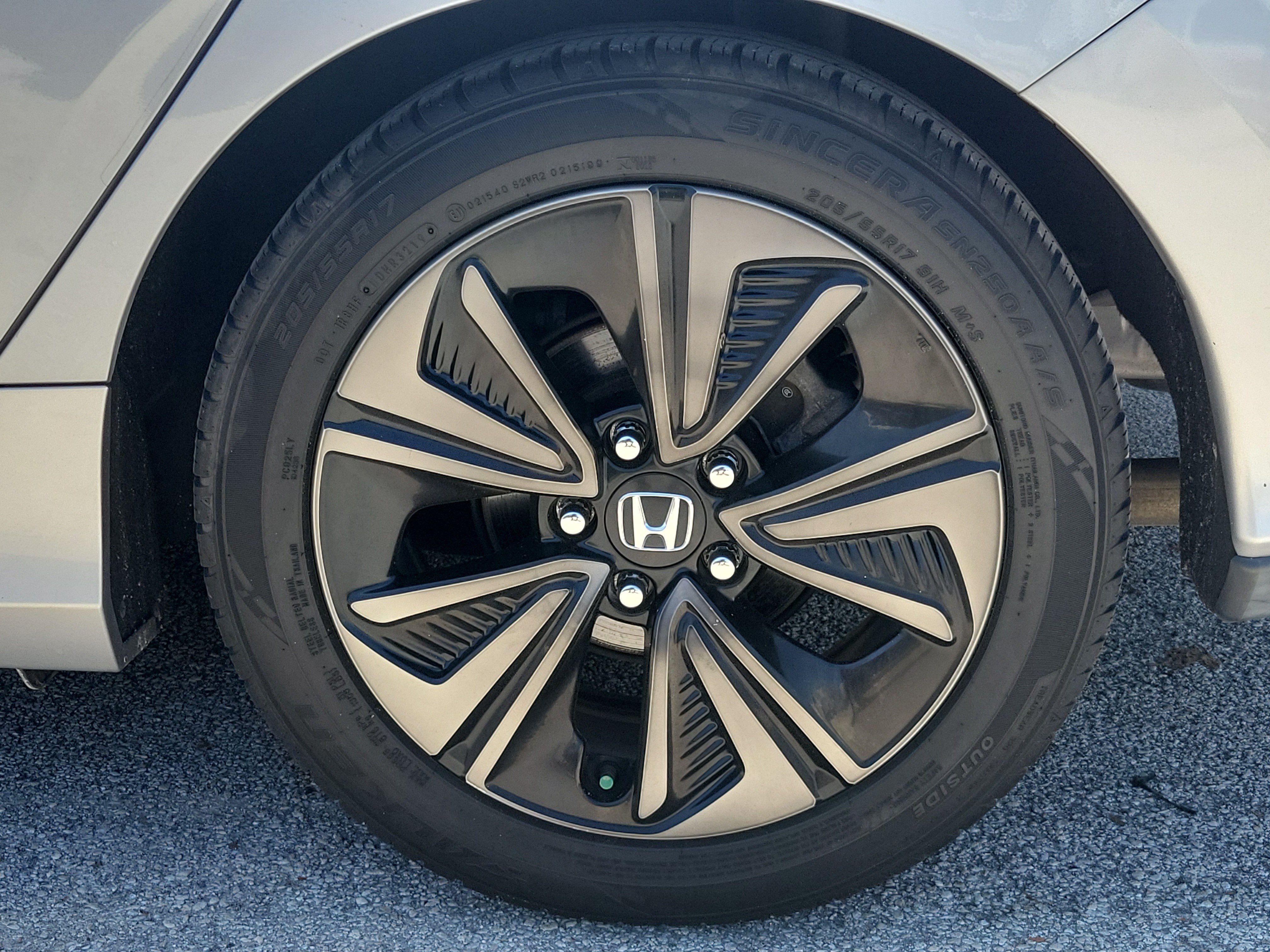 Used 2019 Honda Civic EX image 2