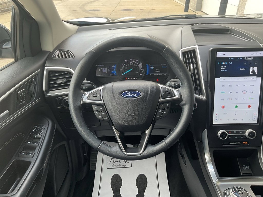 Used 2024 Ford Edge Titanium image 11
