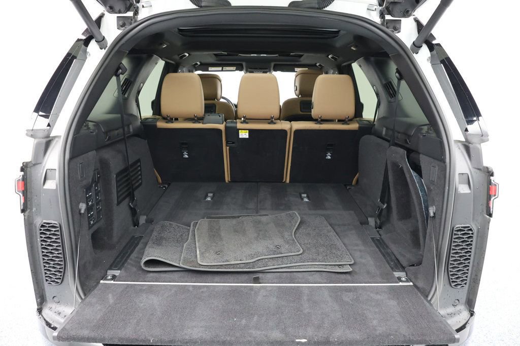 Used 2023 Land Rover Discovery HSE R-Dynamic image 19