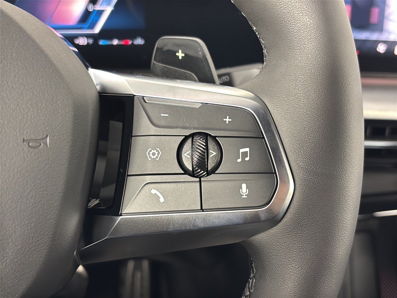 New 2027 BMW X2 xDrive28i AWD/4WD image 19