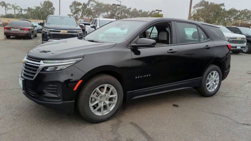 Certified 2023 Chevrolet Equinox LS FWD image 4