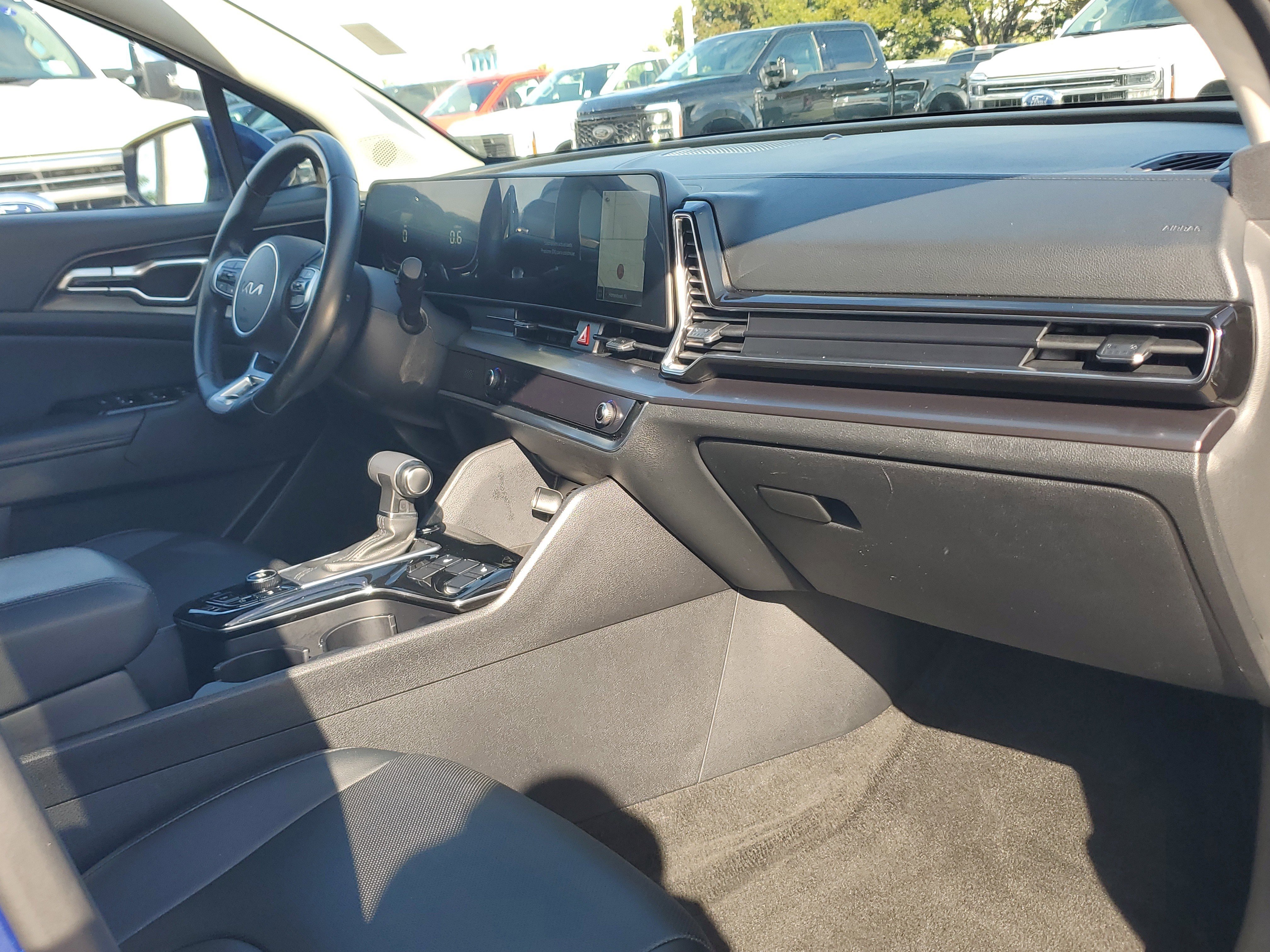 Used 2023 Kia Sportage EX image 18